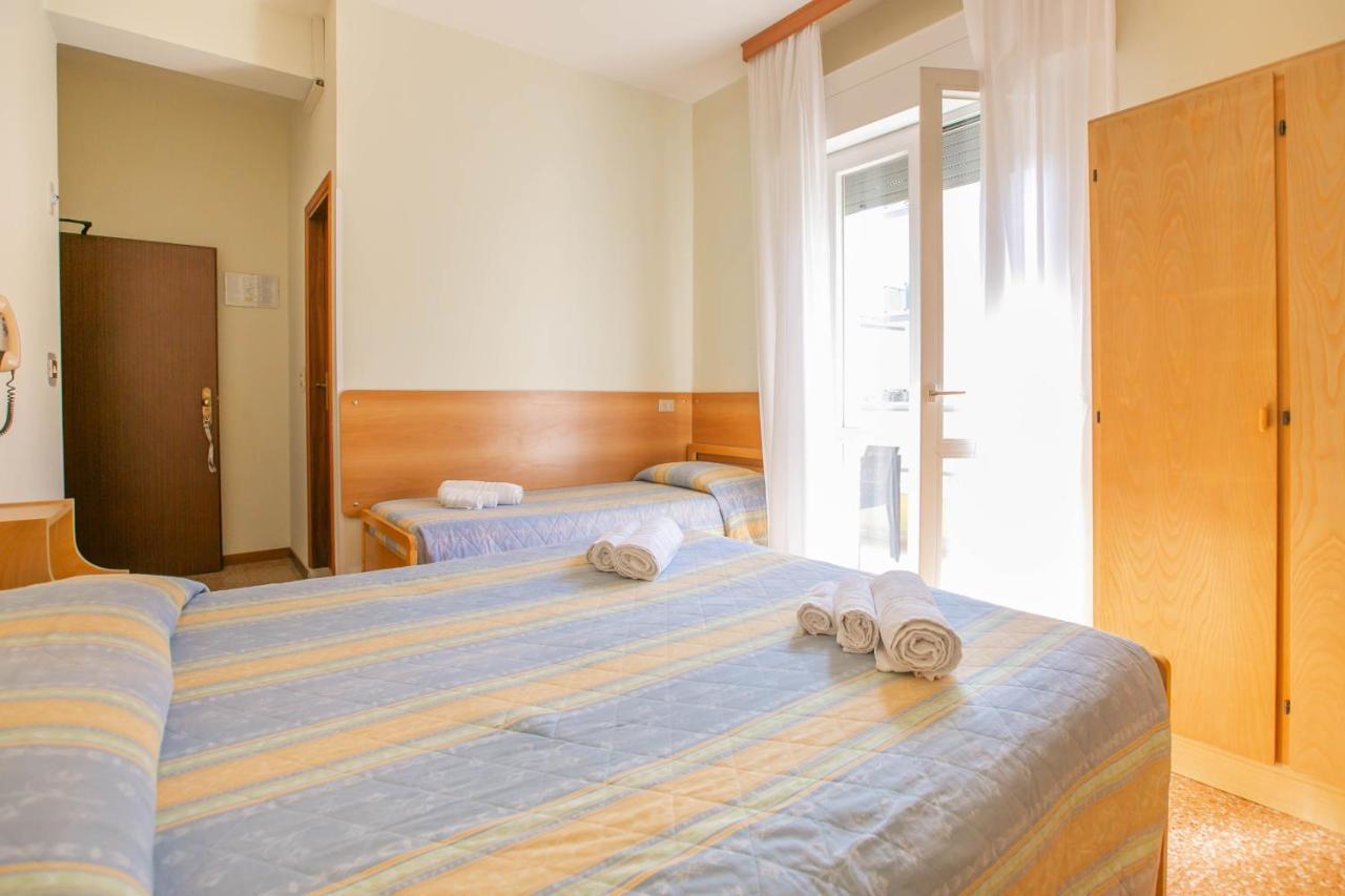 Hotel Ischia Ρίμινι Εξωτερικό φωτογραφία