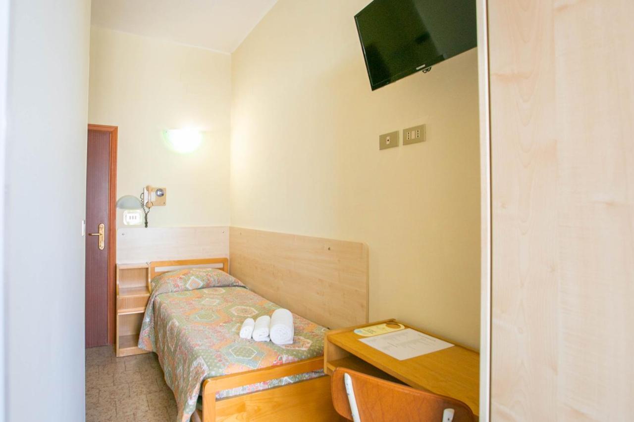 Hotel Ischia Ρίμινι Εξωτερικό φωτογραφία