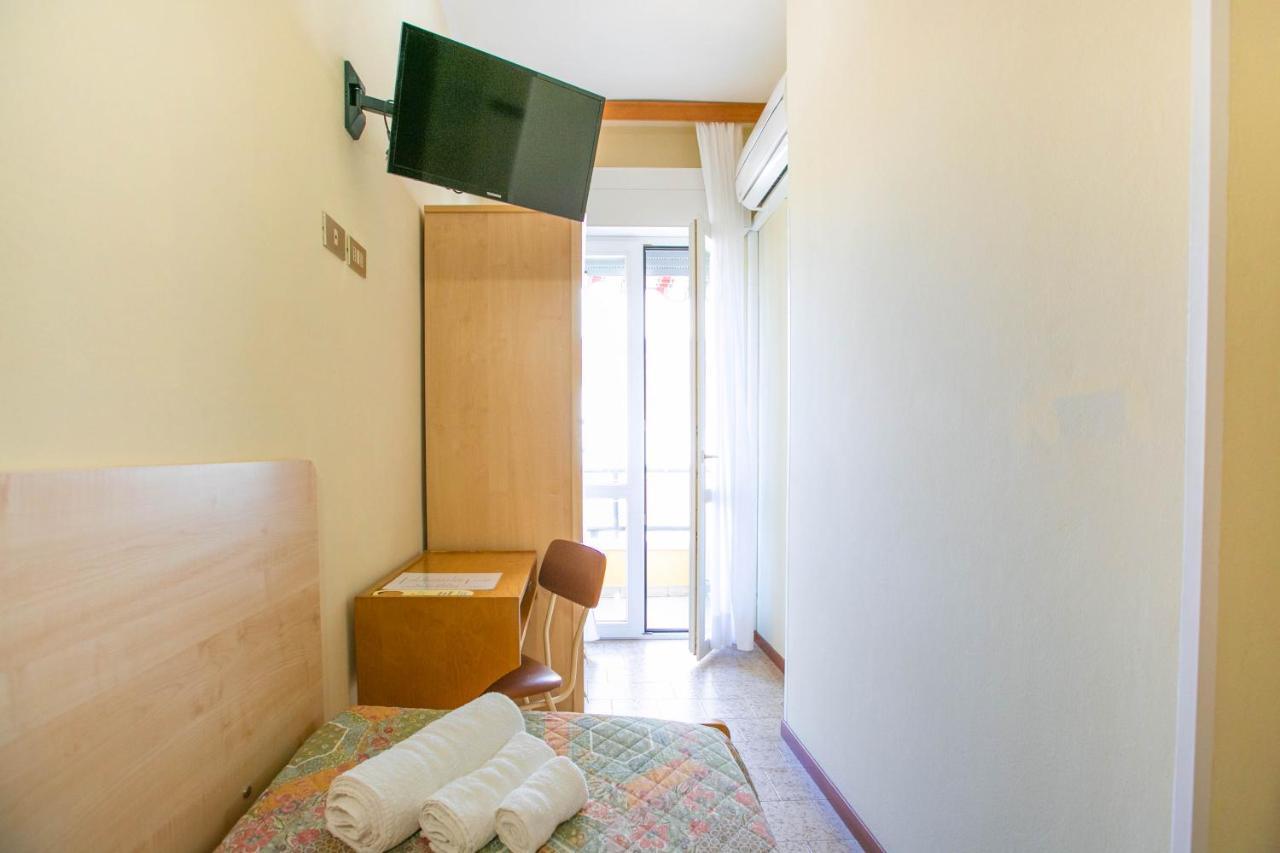 Hotel Ischia Ρίμινι Εξωτερικό φωτογραφία