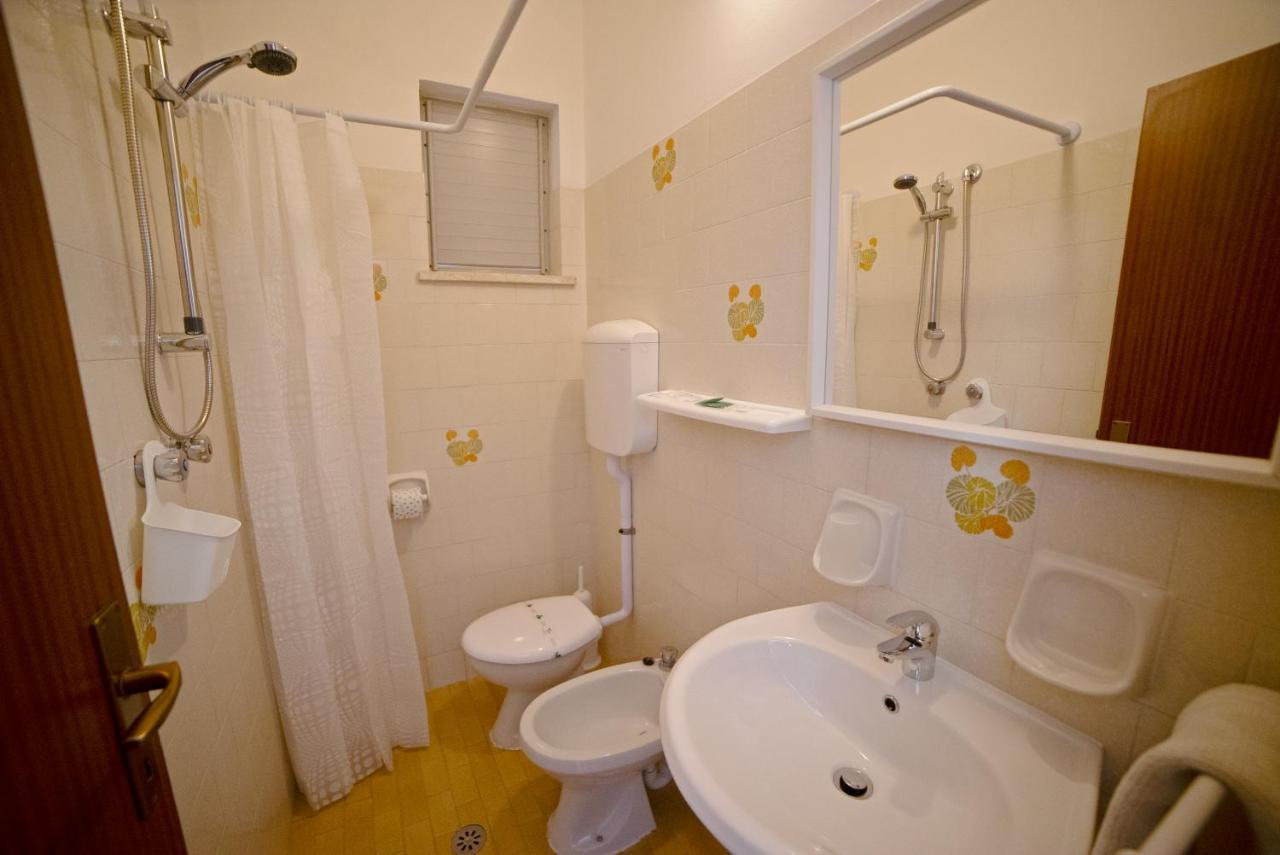 Hotel Ischia Ρίμινι Εξωτερικό φωτογραφία