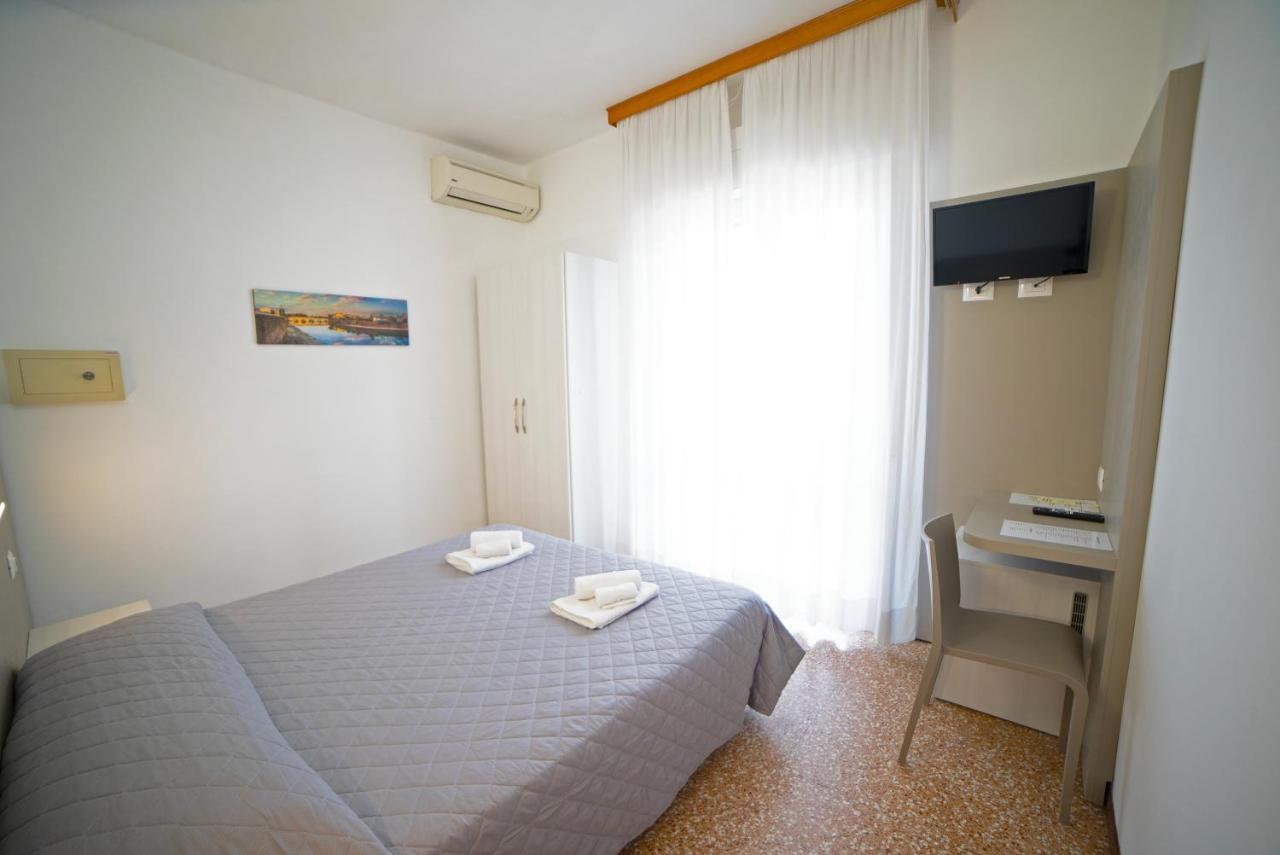 Hotel Ischia Ρίμινι Εξωτερικό φωτογραφία