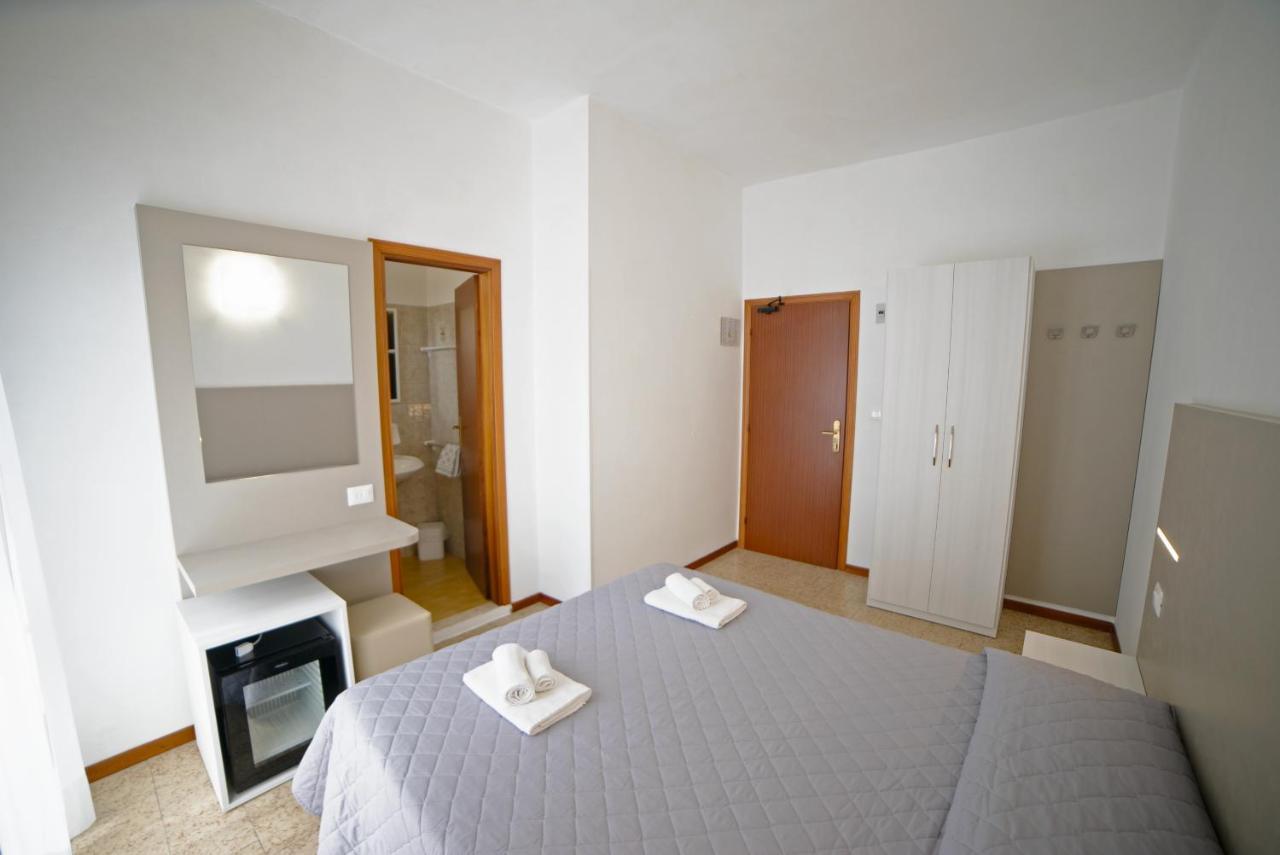 Hotel Ischia Ρίμινι Εξωτερικό φωτογραφία
