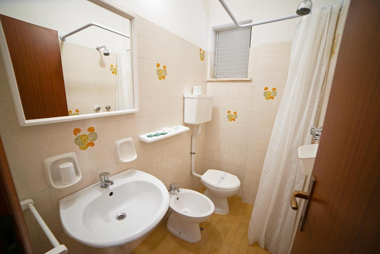 Hotel Ischia Ρίμινι Εξωτερικό φωτογραφία